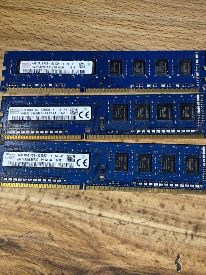 12GB (3x4GB) SK hynix DDR3 1600MHz PC3-12800U RAM Lot - As-Is, Appears New - Image 2 of 4