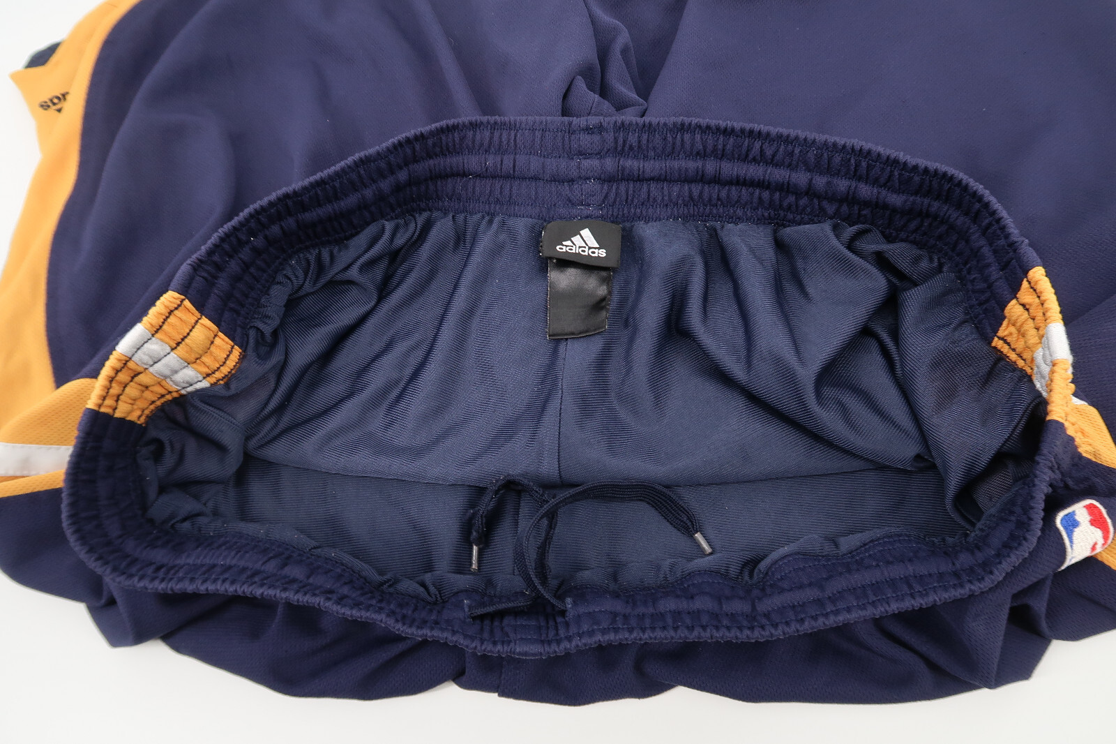 Vintage Adidas Golden State Warriors NBA Basketball Shorts Player Issue 40 3XL thumbnail 8