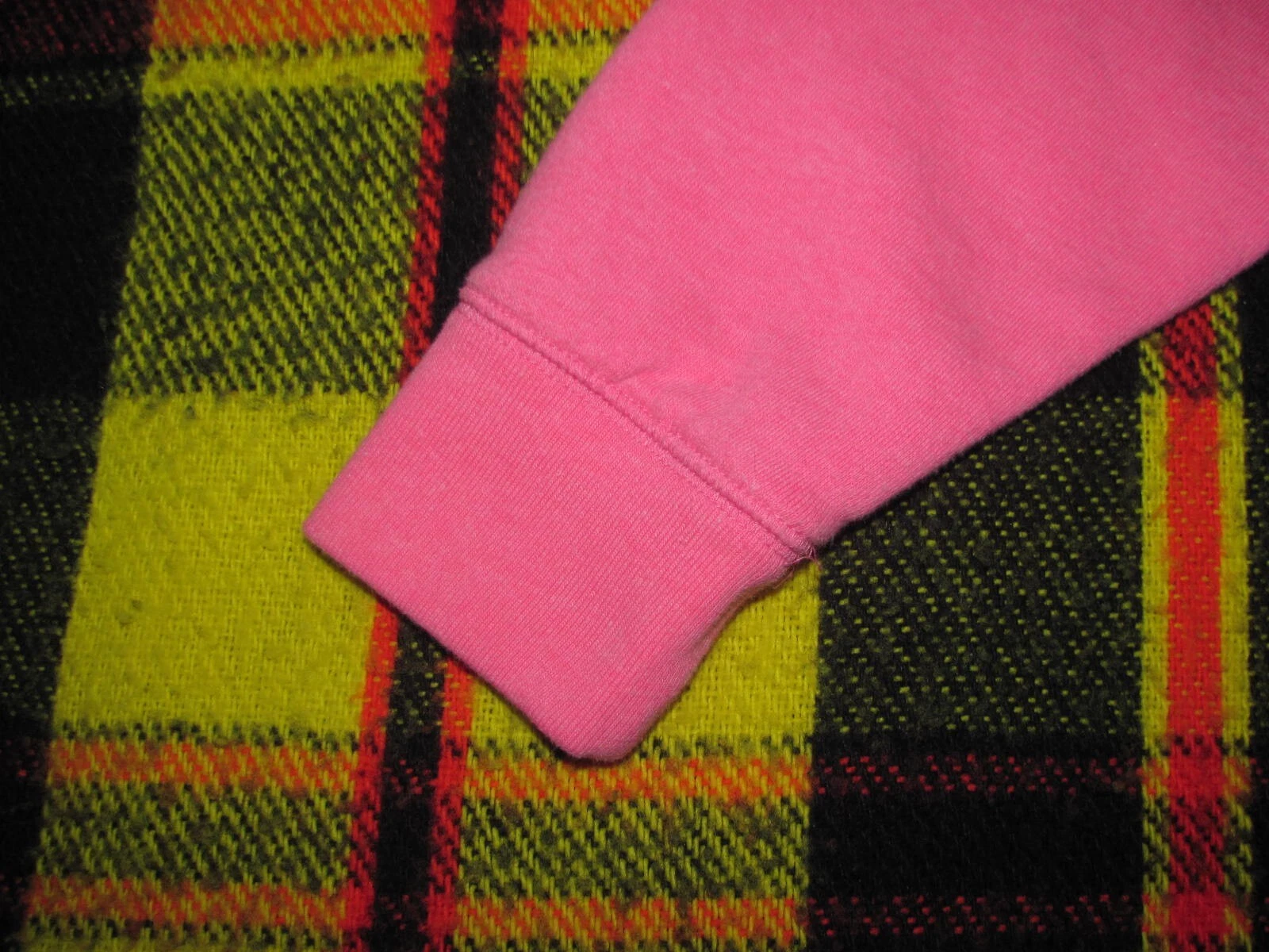 UNDERCOVER Maglione Victoria's Secret taglia S P tasche a canguro 1 4 zip Love rosa ottantasei