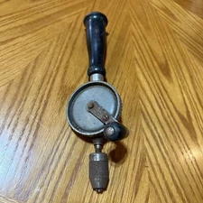 Vintage Millers Falls No. 1420 Hand Drill Egg Beater Style Woodworking Carpentry