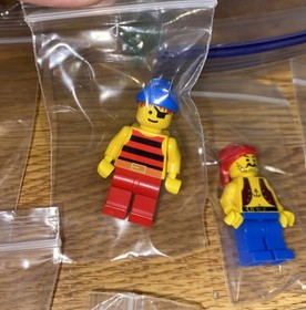 LEGO 6289 System Red Beard Runner Pirate Complete w Mini-figures & Manual NM