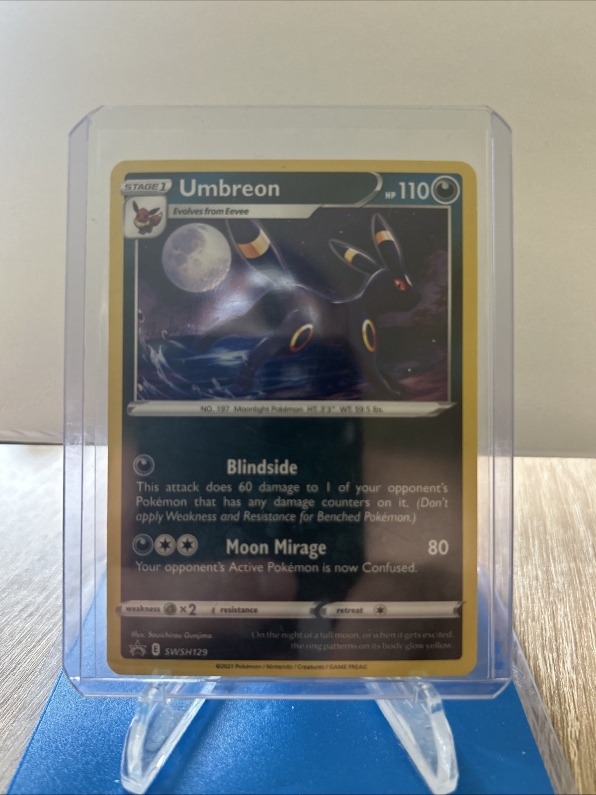 Umbreon Cosmos Holo SWSH129 Evolving Skies Black Star Promo - Pokemon Card
