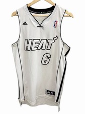 LeBron James Memorabilia Falls Further Behind Kobe Bryant, Michael Jordan 4