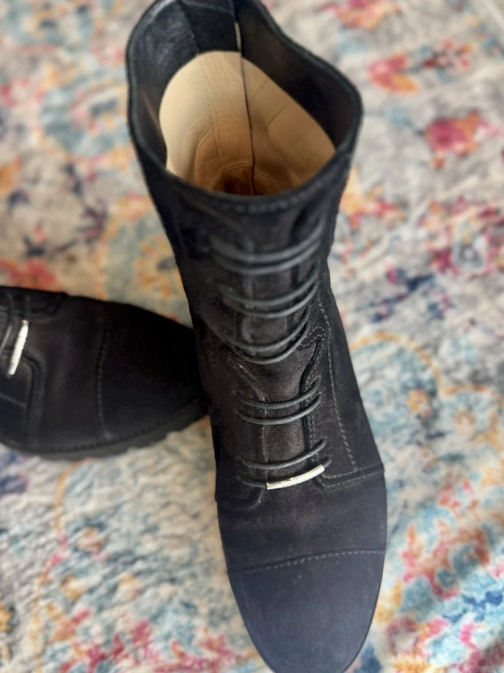 Botas de gamuza negras para mujer Jimmy Choo 37,5 con cordones en la parte delantera con accesorios plateados Foto 3 de 4