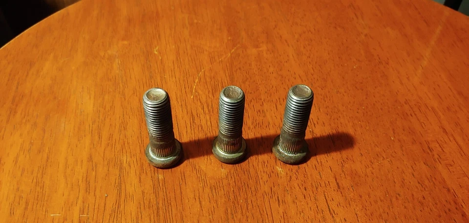 94 95 96 97 98 99 00 01 Acura Integra Taco de rueda trasero delantero **1 taco ** Foto 3 de 4