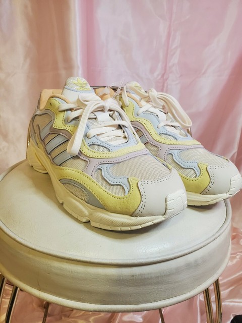 adidas Temper Run Pride EG1077. Comfortable sports shoes | SneakerStudio shop