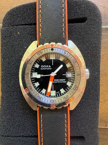 Doxa Sub 300T Sharkhunter 42.5mm (50th Anniversary Edition)