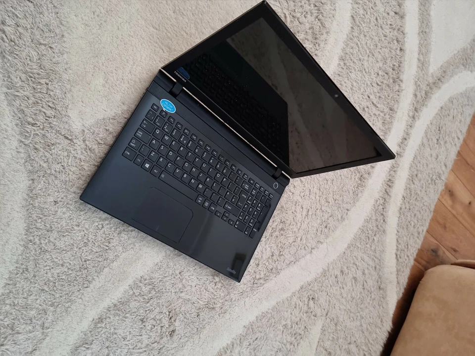 4 year old in working used condition  Toshiba satellite laptop 1TB 4GB ram  - Image 3 of 3