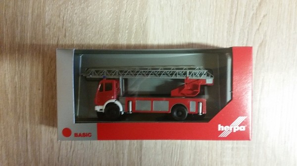 "Herpa 094108 - 1/87 Mercedes-Benz Sk 88 Drehleiter \"Feuerwehr\" - Neu"-image