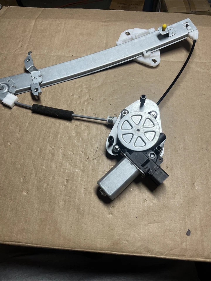 Subaru WRX, 2013-2014 para Subaru WRX STI montaje regulador ventana y motor Foto 2 de 4