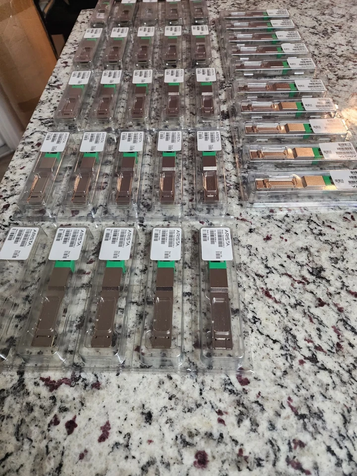 NEW Arista FB-400G-XDR4-QSFP XVR-10369-41 - Image 2 of 4