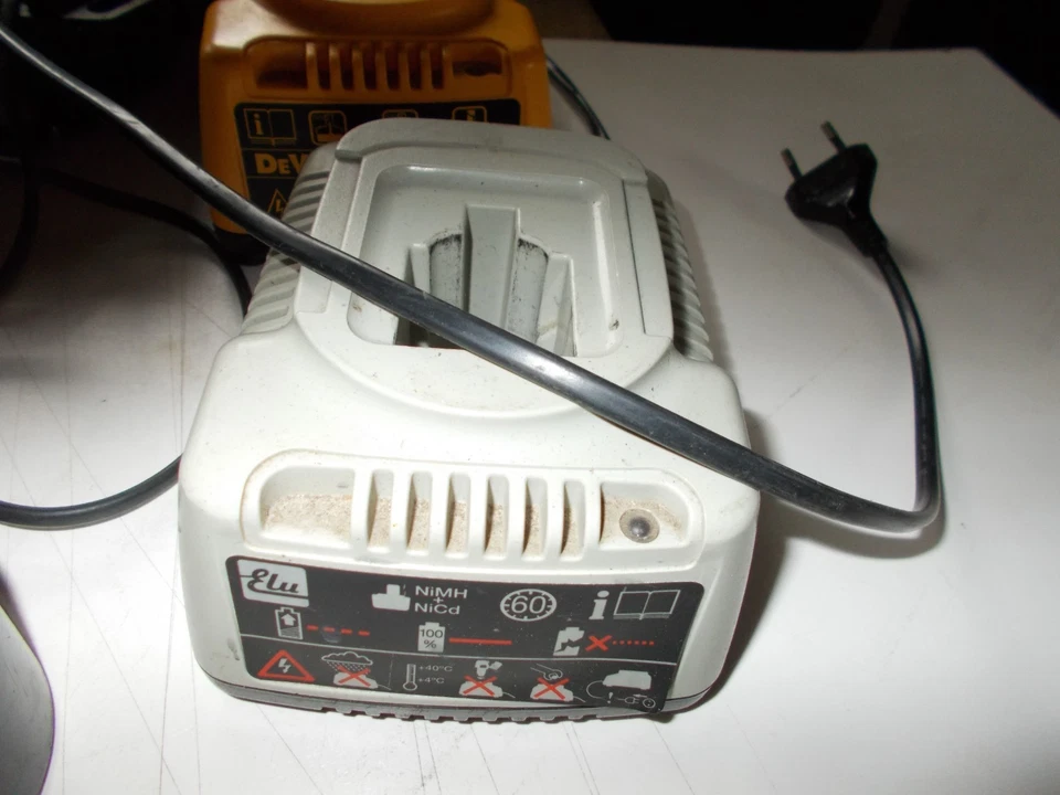 Elu Akkuschrauber BSA 82 SBA85 18 v Schlagschrauber Bohrschrauber 3 St Laufen - Bild 3 von 4