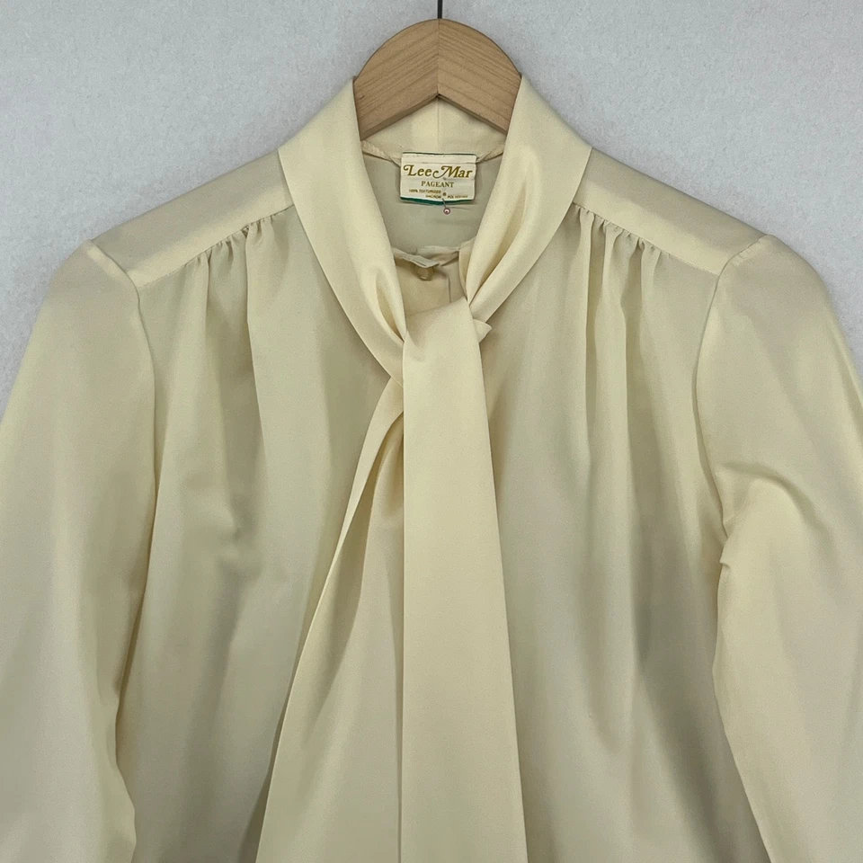 LEE MAR Top Womens S Texturized Dacron Tie Neck Button Up Blouse Off White VTG - Image 3 of 4