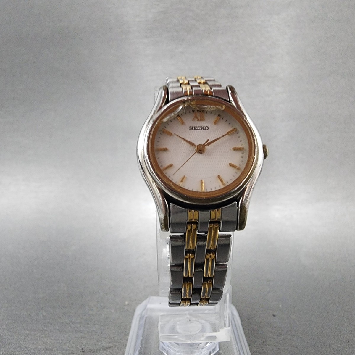 Seiko watch Women 24mm White Dial Two Tone Round V401-1630 New 
