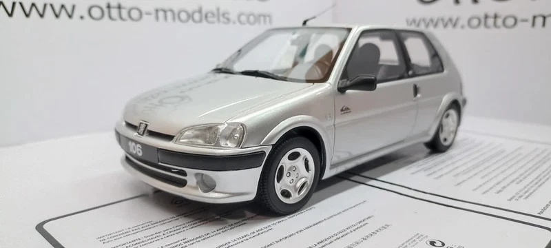 Voiture Miniature de Collection - OTTO MOBILE 1/18 - ALPINE A106