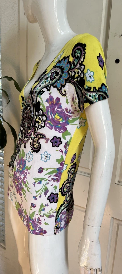 Suéter tejido ALBERTO MAKALI amarillo/negro/púrpura con cuentas cuello en V cachemira S/S talla L Foto 3 de 4