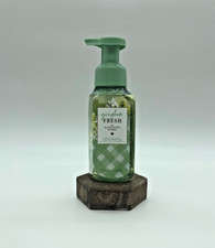 Bath  Body Works Gentle Foaming Hand Soap GINGHAM FRESH 8.75 fl oz