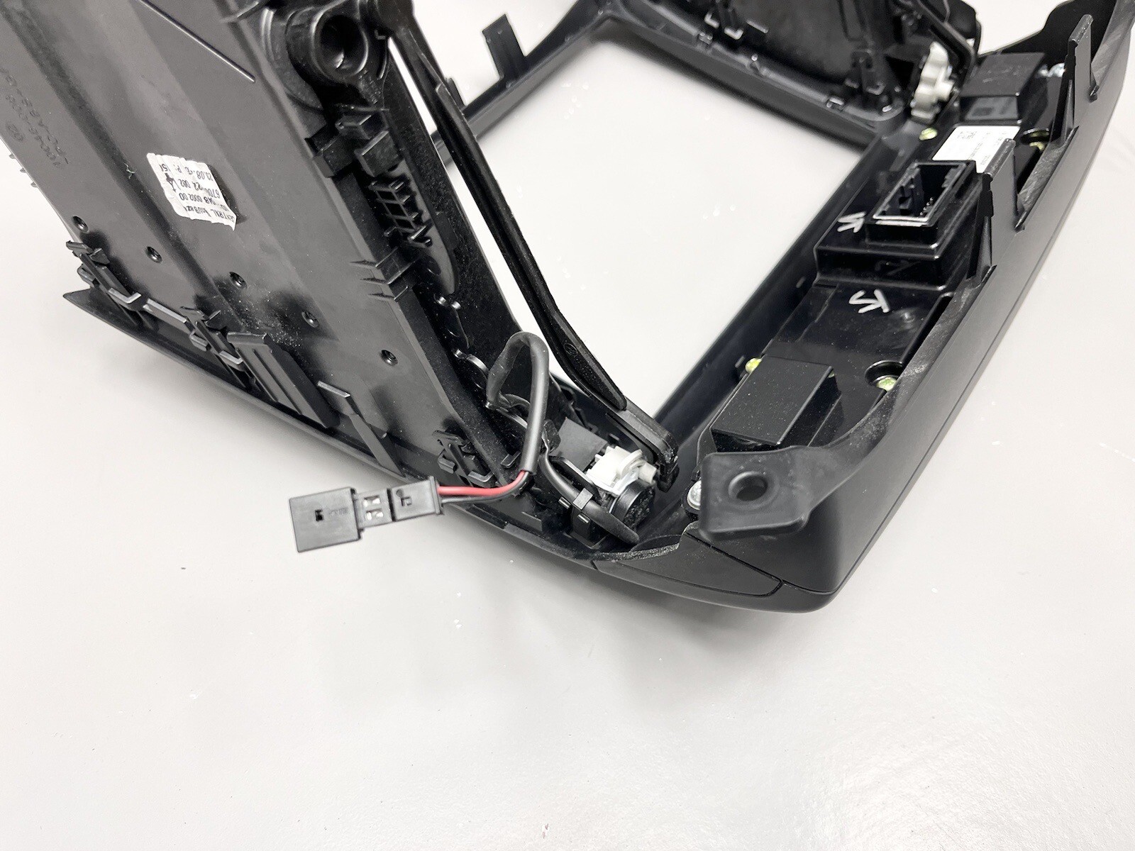 ⭐️2017-2020 MASERATI LEVANTE DASH DISPLAY BEZEL & CENTER AC AIR VENTS GRILLE OEM