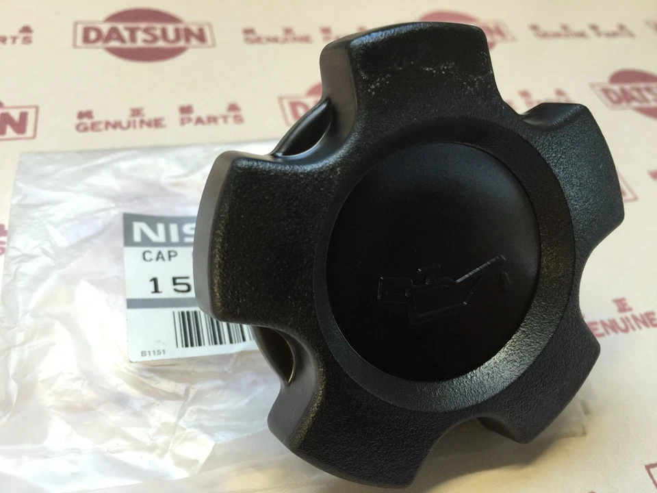 Tapa de llenado de aceite DATSUN 240Z 280Z genuina (se adapta a Nissan 510 PB110 PB210 serie L) Foto 2 de 4