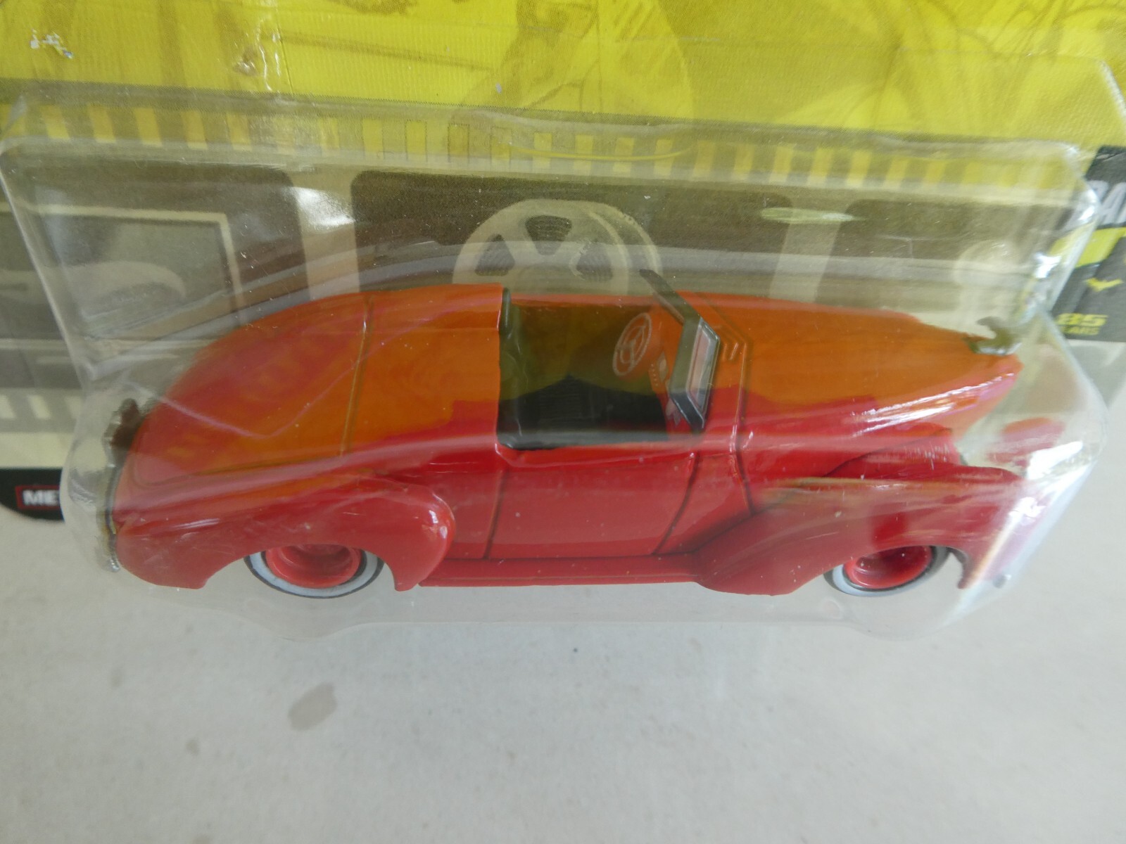 Hot Wheels Batmobile 1941 miniature rétro pour décoration de bureau et vitrine