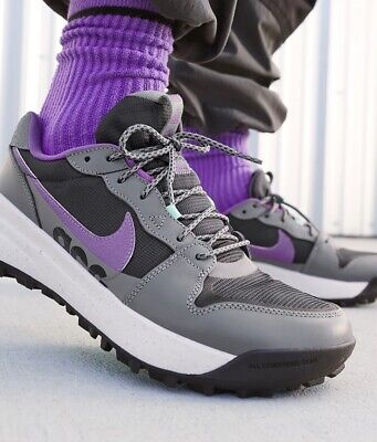 Men Nike ACG Lowcate Athletic Shoes Smoke Grey/Vivid Purple Men Nike ACG Lowcate Athletic Shoes Smoke Grey/Vivid Purple