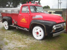 1953 Ford F-350 Firetruck pumper pickup truck