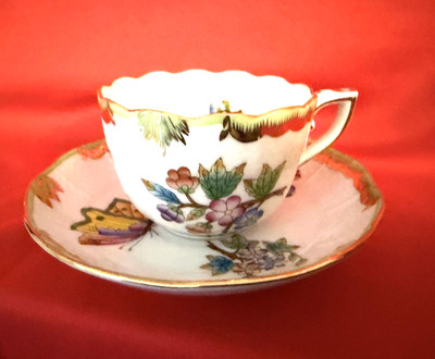 Herend Queen Victoria Flat Demitasse Cup 1 7/8  x 2 5/8  and Saucer 4 5/8 