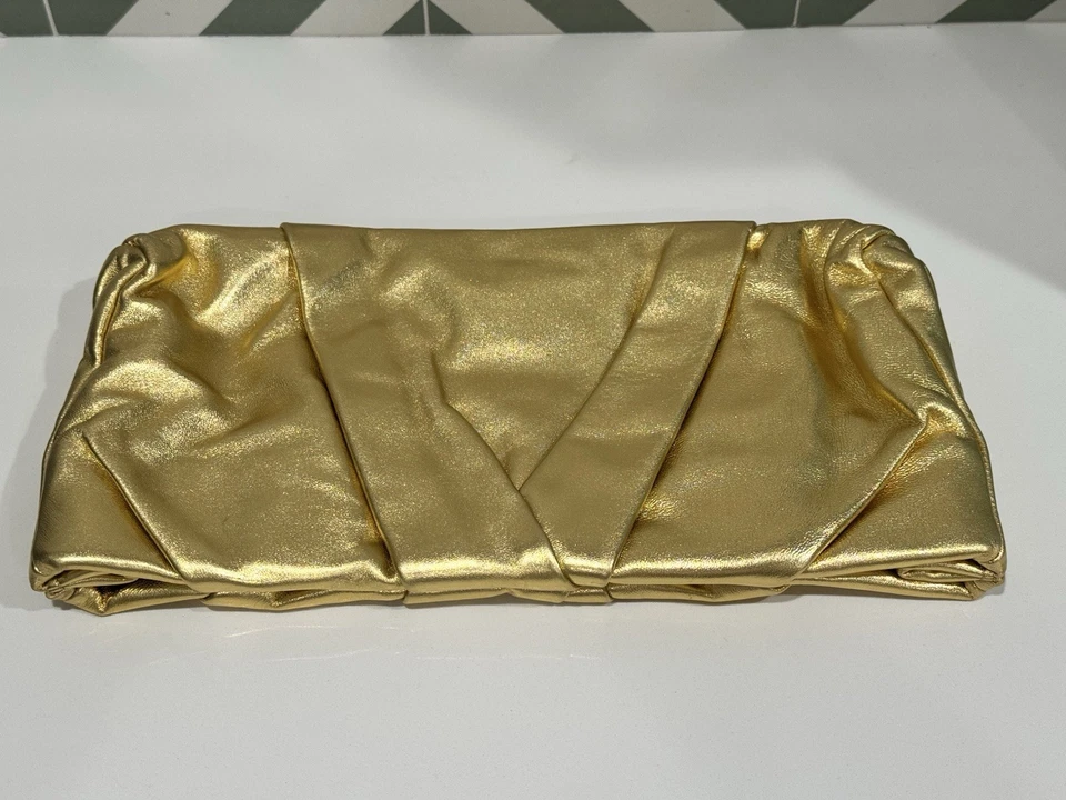 Bolso de mano Halston Heritage dorado metálico  Foto 2 de 4