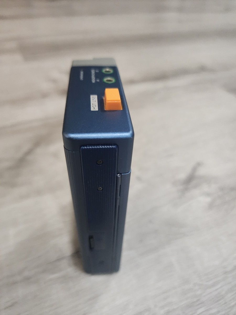 Sony Walkman TPS-L2 1979 Portable Cassette Player – Original