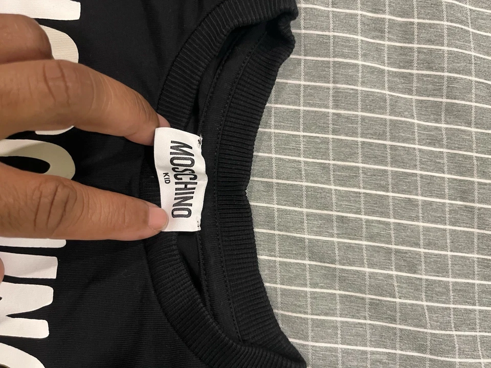 Camiseta corta Moschino para niñas Foto 3 de 4