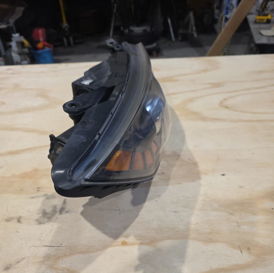 2011-2013 KIA Optima Right Passenger Halogen Headlight Head Lamp OEM 170 - Image 3 of 4