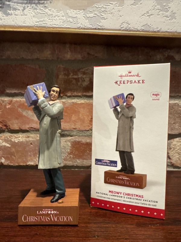 MEOWY CHRISTMAS VACATION CLARK GRISWALD 2015 Hallmark SOUND Works Ornament