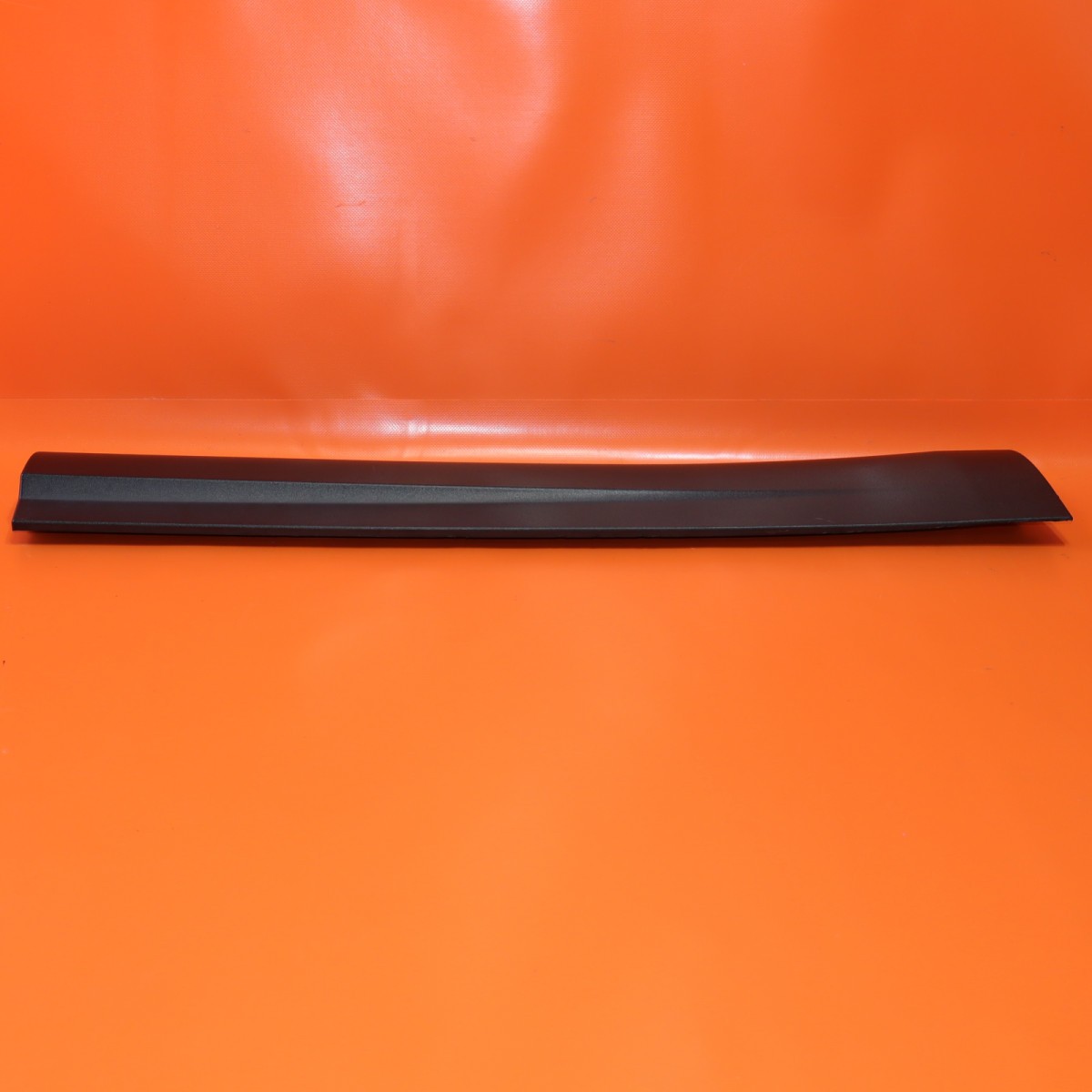 MASERATI LEVANTE DOOR MOLDING LOWER TRIM RIGHT REAR 2017 2018 2019 670035237OEM
