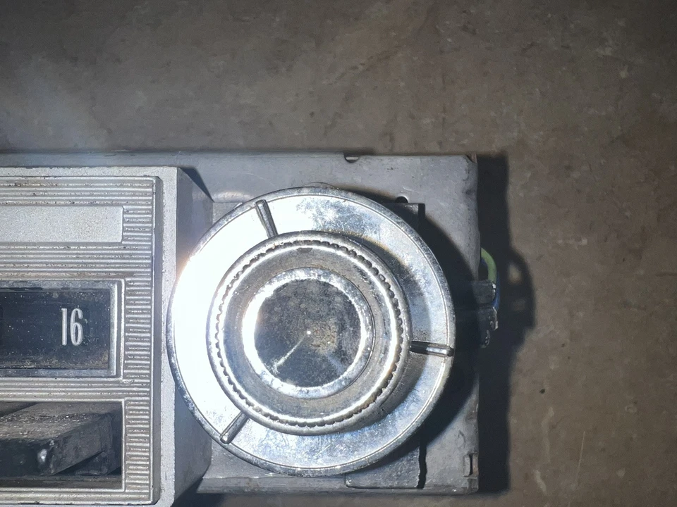 Radio Cutlass Oldsmobile Delco 1964 de colección Foto 4 de 4