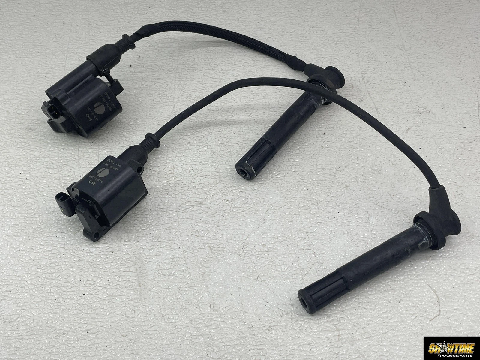 17-20 DUCATI SUPER SPORT IGNITION COILS COIL SPARK PLUG CAPS 38010151A