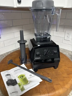 Vitamix E310 Explorian Series 10 Speed Blender With 48oz and Accessories. - Image 1 of 4