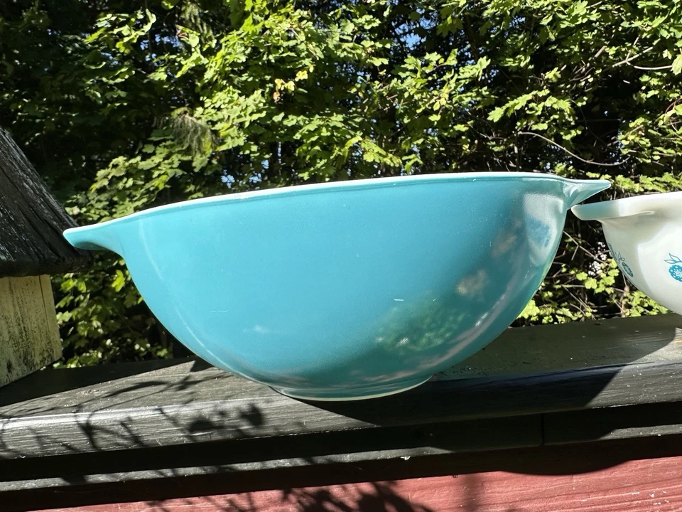 Pyrex Cinderella Blue Horizon Set 4 Nesting Mixing Bowls Turquoise White BUY NOW - Image 2 of 4