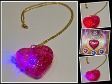 MIA AND ME - LEUCHTENDES HERZ MIT KETTE - 8,9...