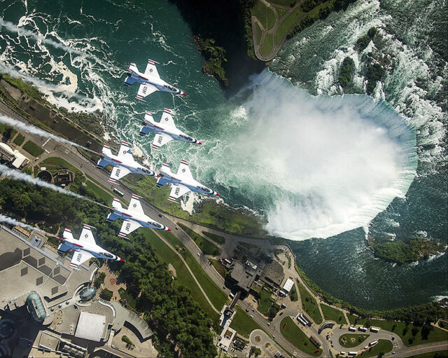 Delta Niagara Falls