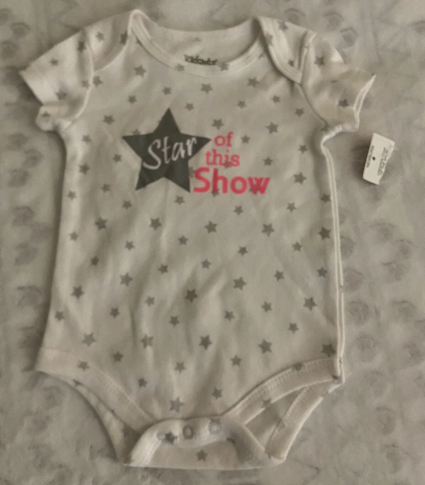 Newborn set of 2  Onsies ‘Star Of This Show’ ‘The Snuggle Is Real’ Baby girl - Image 4 of 4