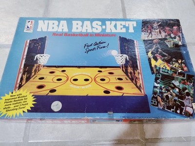 Vintage 1988 NBA Bas-Ket Miniature Basketball Board Game Jordan Bulls 