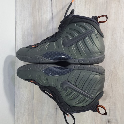 Scarpe Nike Air Foamposite Pro Mid Sequoia nere scamosciate taglia 6 anni (644792-300) - Foto 15 di 16