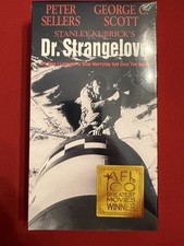 Dr. Strangelove or: How I Learned to Stop Worrying and Love the Bomb (VHS, 1988)
