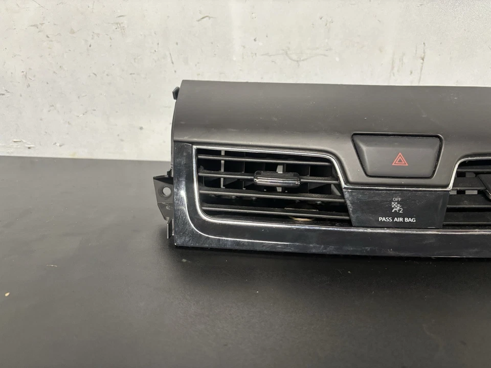 Nissan Altima 2015 conjunto de bisel de ventilación de aire de 2,5 L 687503TA0A fabricante original Foto 3 de 4