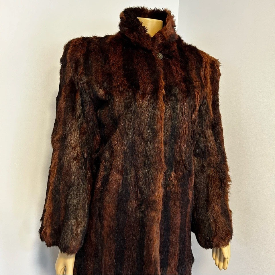 Abrigo vintage de piel a rayas marrón negro talla mediana Foto 2 de 4