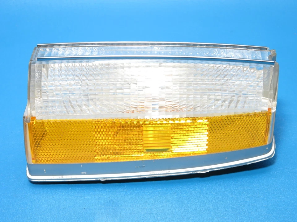 NOS GM Guide 1973-1975 Oldsmobile Toronado LH luz de estacionamiento lámpara lente 5965601 Foto 3 de 4