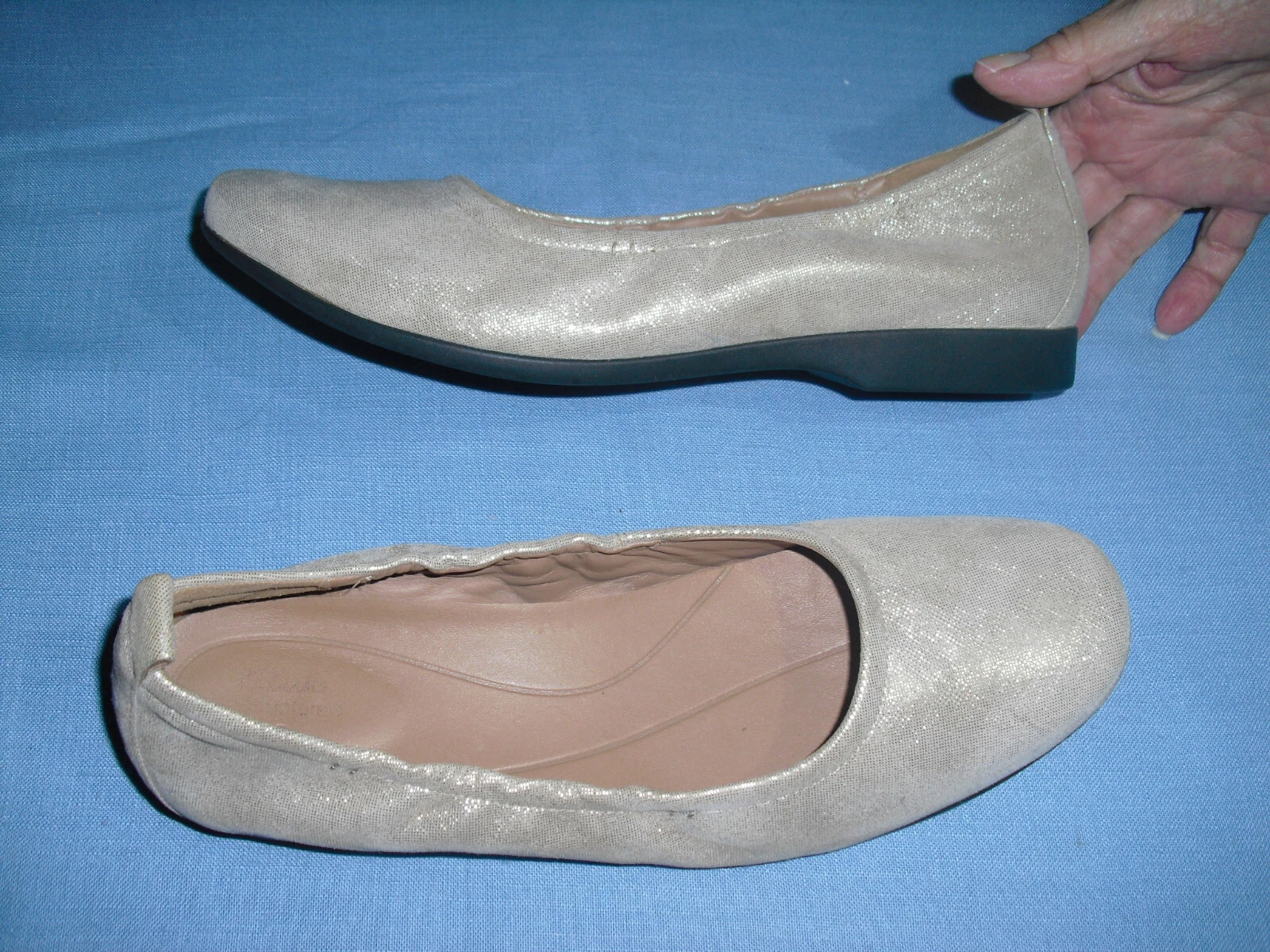 Ballerine Clarks destrutturate donna pelle oro metallizzato US 11 M UK 8 5