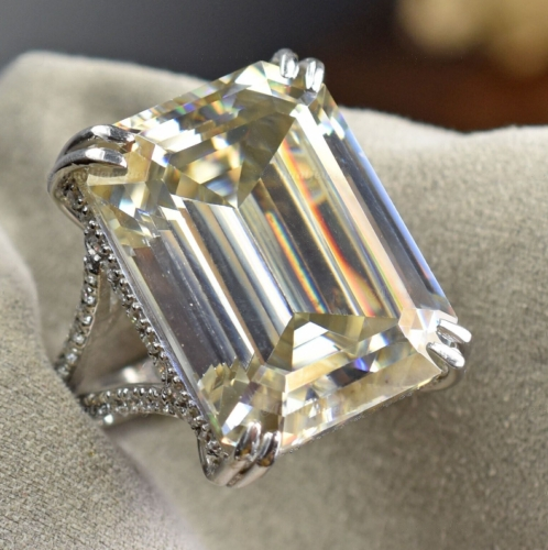 BAGUE SPECTACULAIRE En Diamant Poire 42,30 Carats - Argent 925 - Certifiée - Taille 7