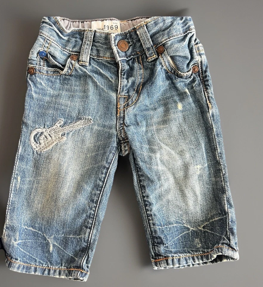Pantalones clásicos de mezclilla azul holgados BABY GAP 3-6 meses (2) Foto 2 de 4
