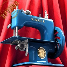 Blue SINGER 20 SEWHANDY Child Toy Sewing Mach...